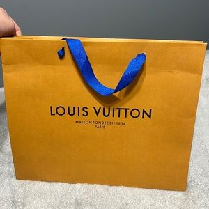 LV a shopping bag